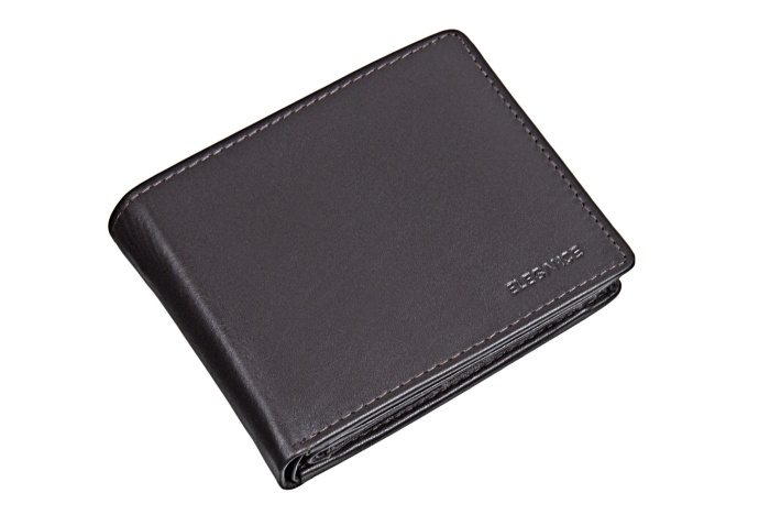 detail kožená peněženka široká