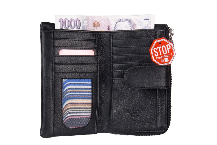 detail dámská kožená peněženka