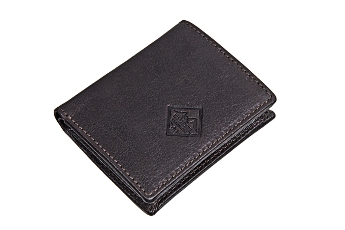 detail kožená peněženka vysoká menší