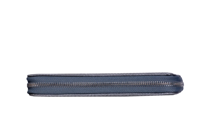 detail koženková penálová peněženka