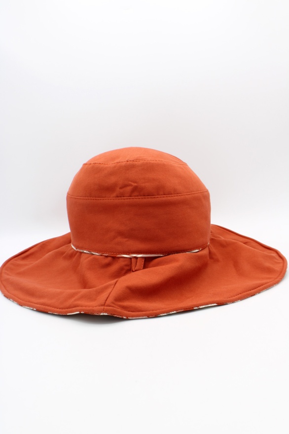 detail Oboustranný dámský klobouček