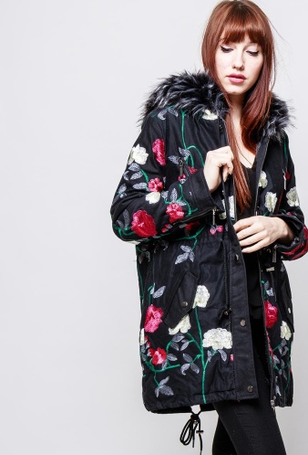 Zimní dámský kabátek-vyšívané květy