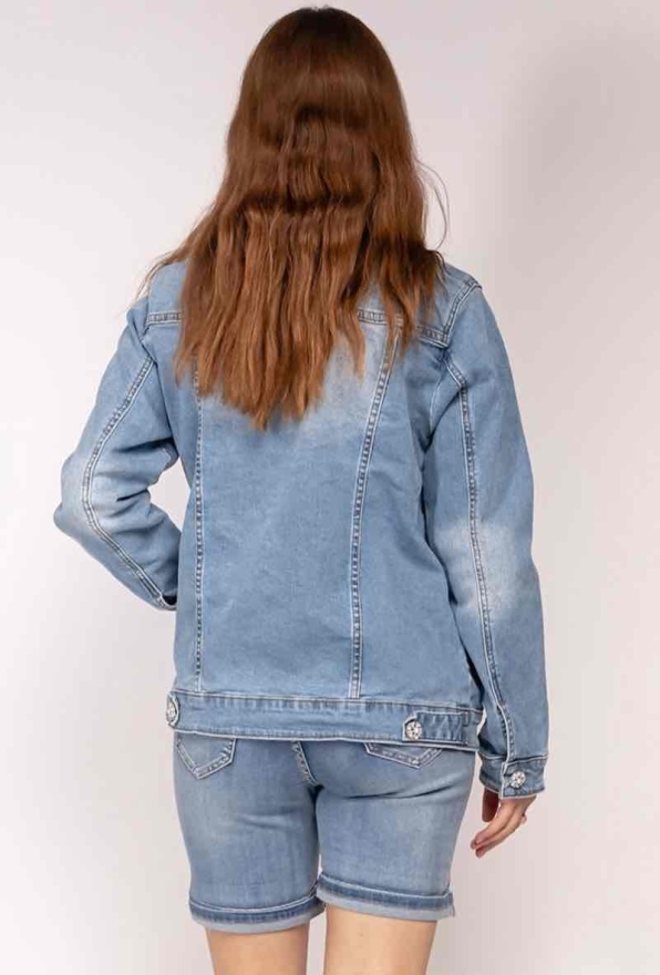 detail Dámská džínová bunda s ozdobnými knoflíky