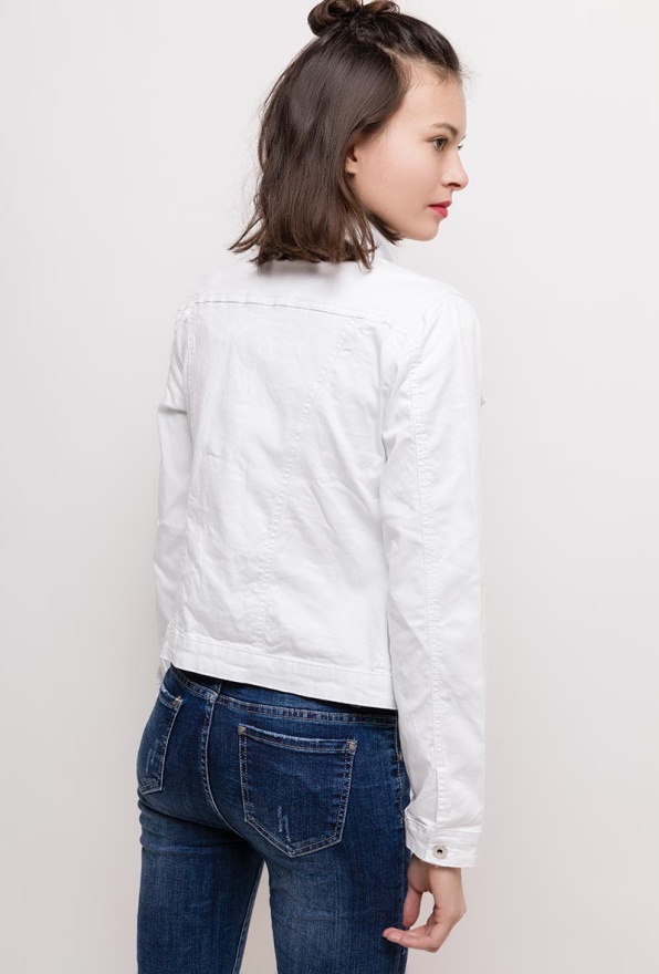 detail Dámská džínová bílá bunda