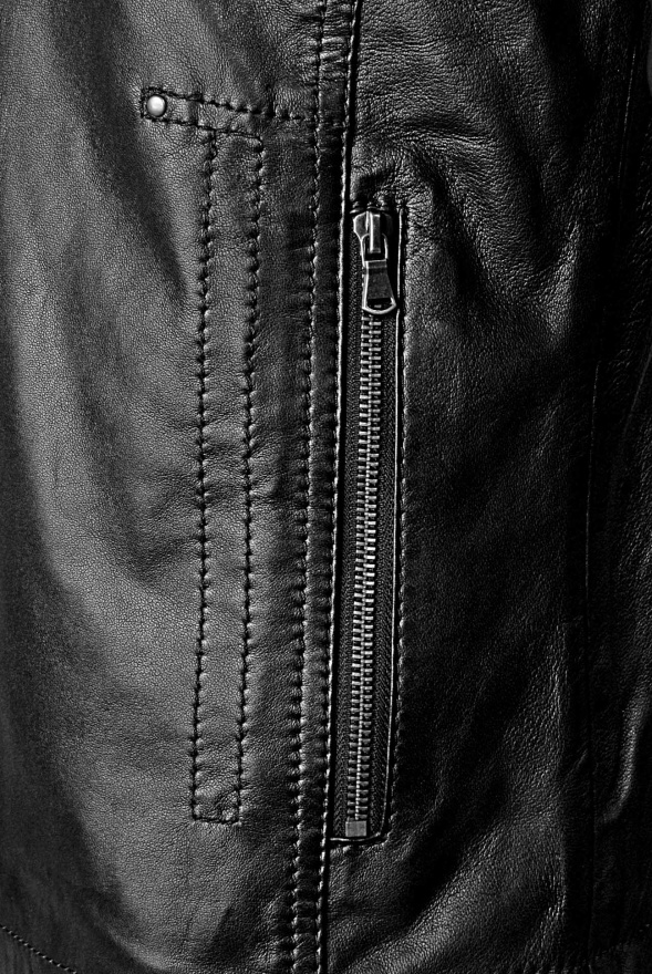 detail Kožená pánská bunda, prodloužený rukáv