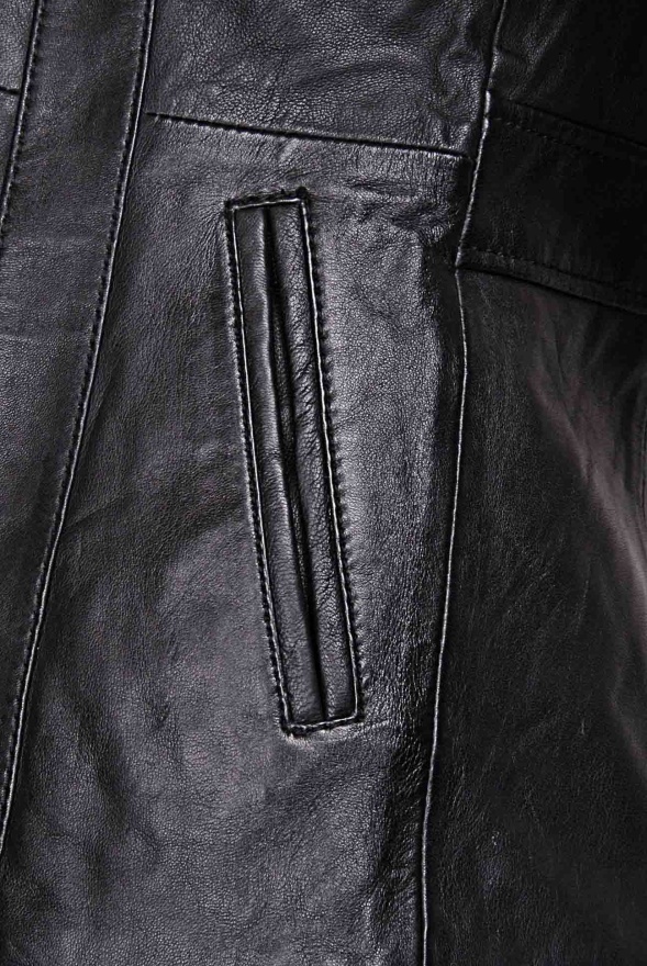 detail Dámská delší kožená bunda, větší velikost