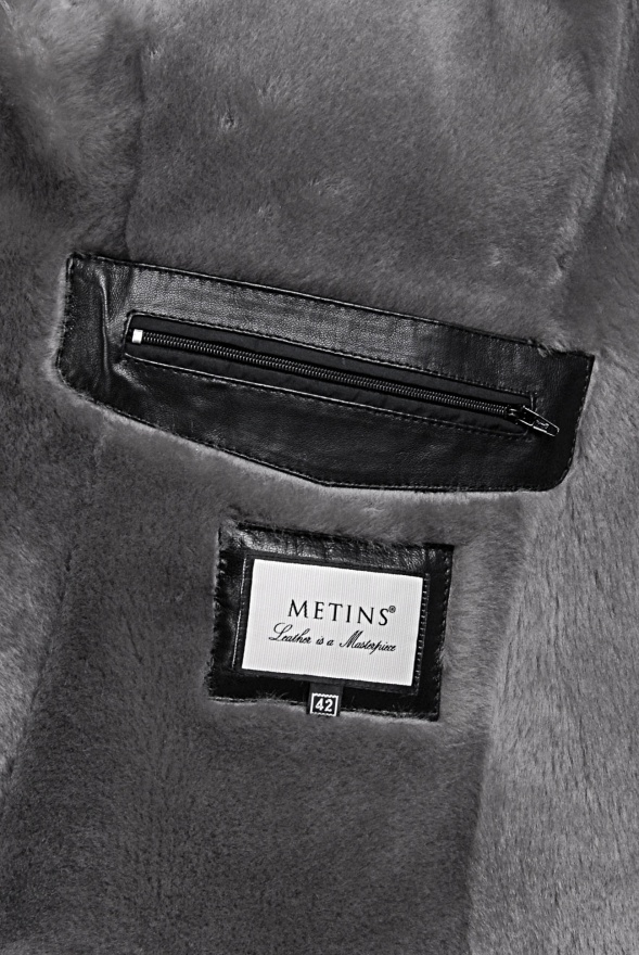 detail Dámská luxusní bunda s kapucí