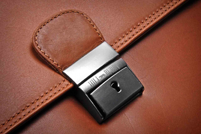 detail Kožená aktovka SQU 3154
