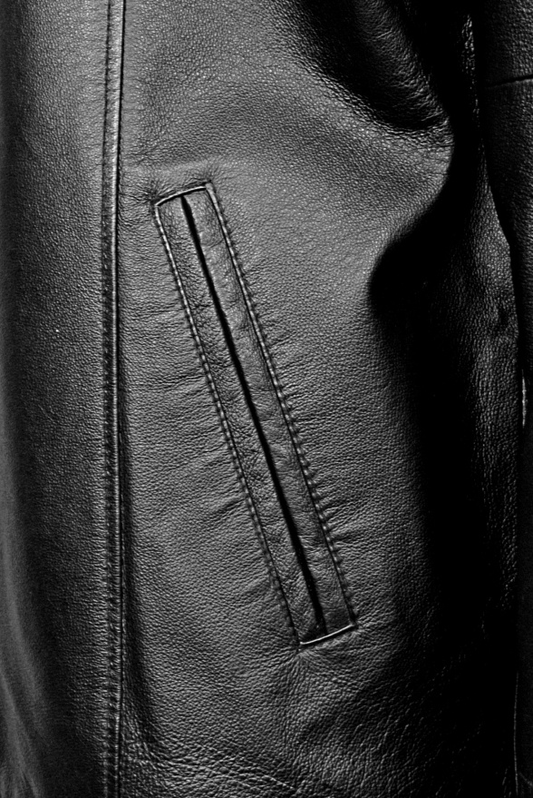 detail kožená bunda