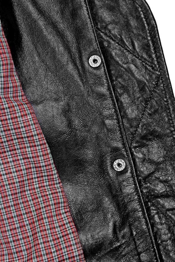detail kožená dámská bunda