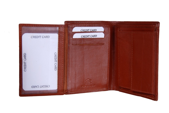 detail kožená peněženka