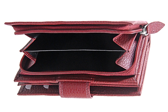 detail Kožená dámská peněženka upínka