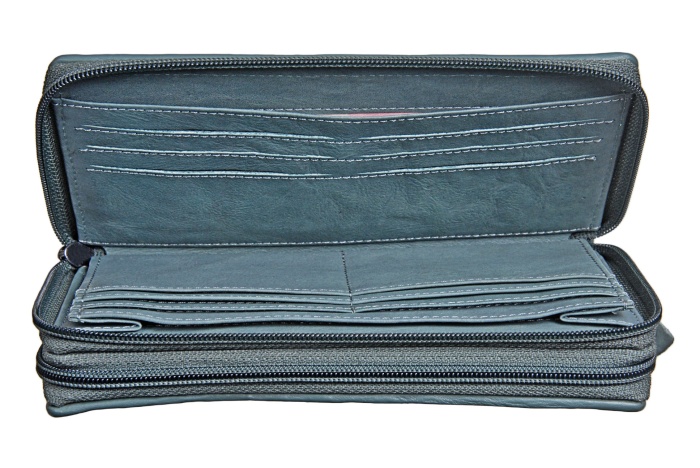 detail Kožená penálová peněženka dvojitý zip