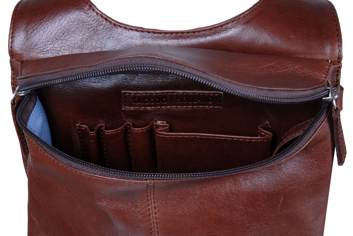 detail kožená kabelka Toro
