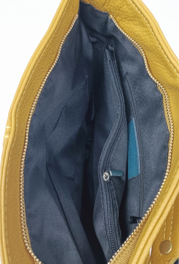 detail Kožená kabelka