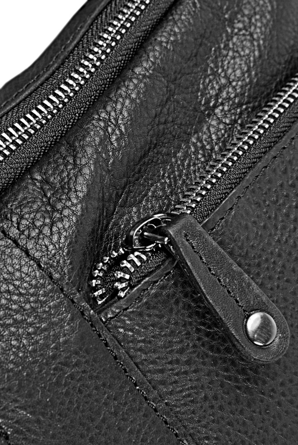 detail Kožená taška přes rameno