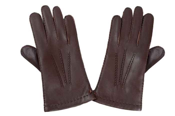 detail kožené pánské rukavice s ručním ozdobným stehováním