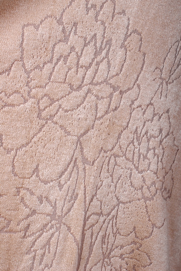 detail kardigan s králičí kožešinou
