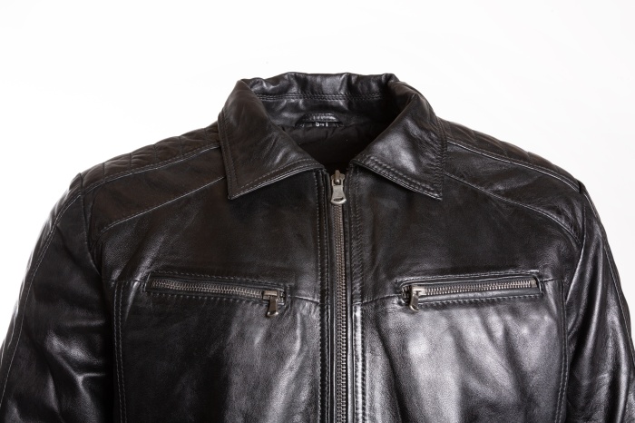 detail kožená pánská bunda límec