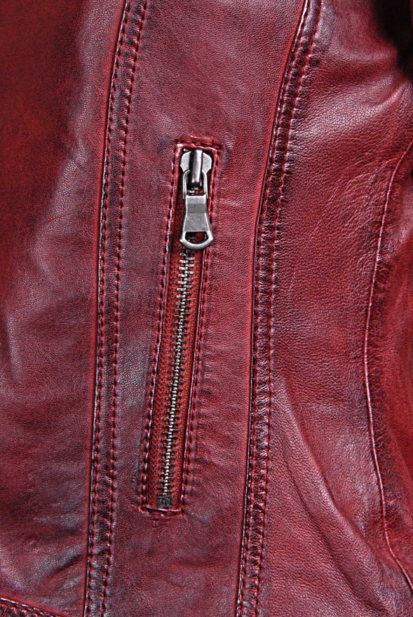detail Kožená dámská bunda