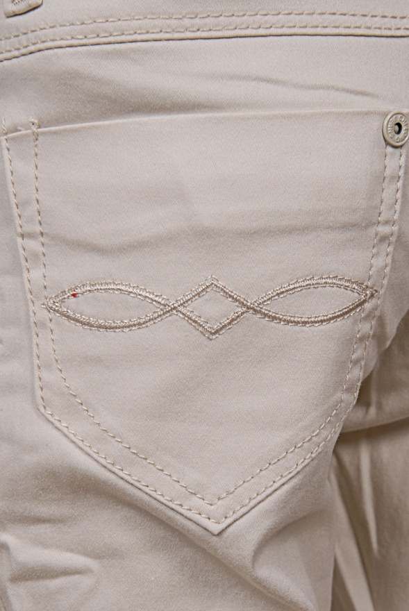 detail dětské dívčí kalhoty